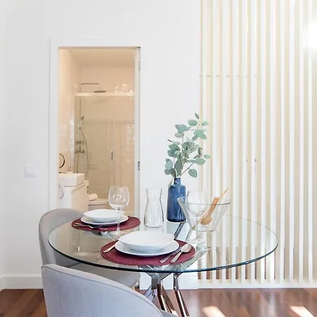 Almada 516 - Lively Studio By Lovelystay